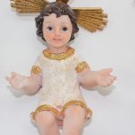 ET000000102-Statue-of-baby-Jesus-lying-dressed-with-crown_1